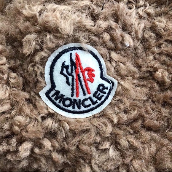Moncler Toggle Ties Faux-shearling Bucket Hat - Picture 7 of 10